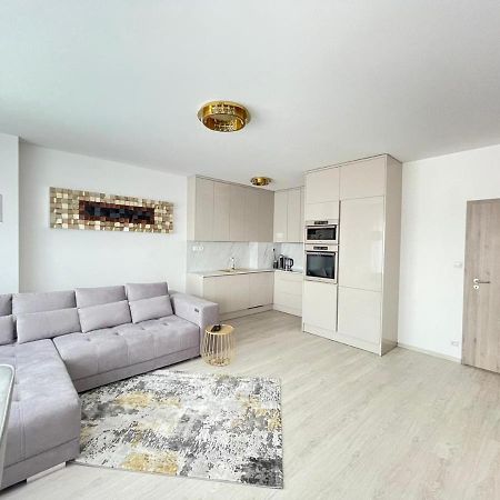 New Luxury City Centre Apartment With Panoramic View, Free Parking Bratislava Exteriér fotografie