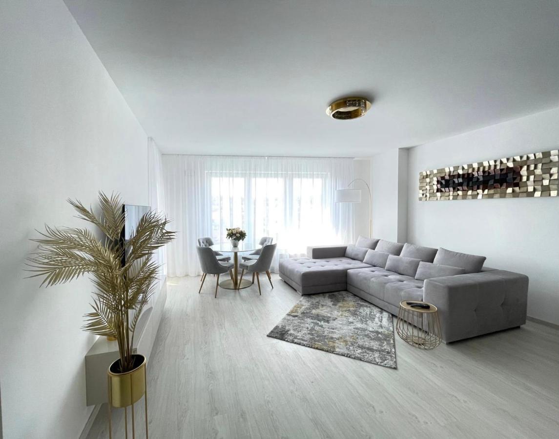 New Luxury City Centre Apartment With Panoramic View, Free Parking Bratislava Exteriér fotografie