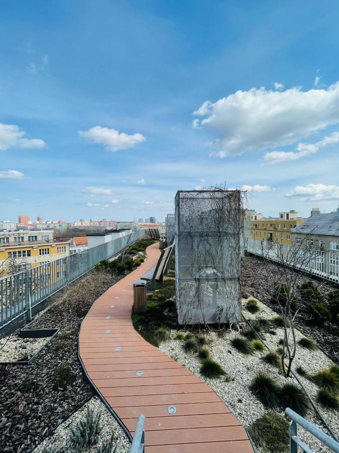 New Luxury City Centre Apartment With Panoramic View, Free Parking Bratislava Exteriér fotografie