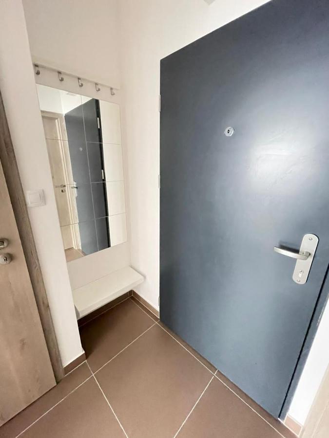 New Luxury City Centre Apartment With Panoramic View, Free Parking Bratislava Exteriér fotografie